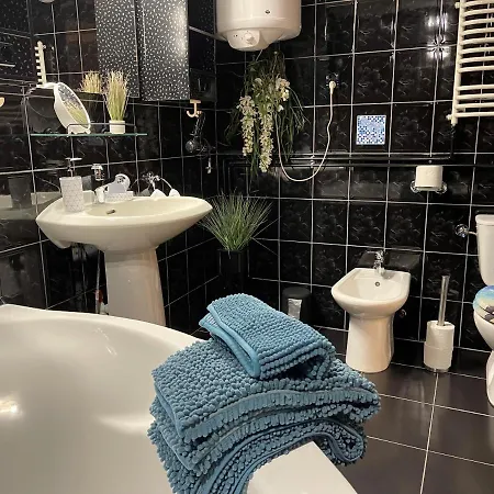 Апартаменты Pod Uwalonym Debem Jezow Sudecki