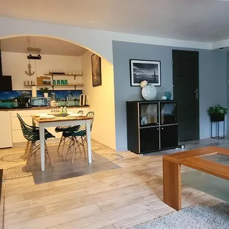 Апартаменты Pod Uwalonym Debem