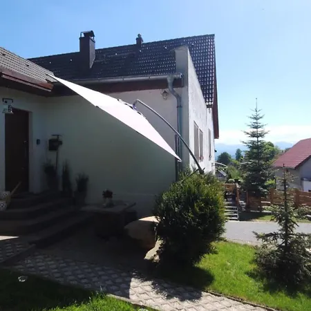 شقة Pod Uwalonym Debem