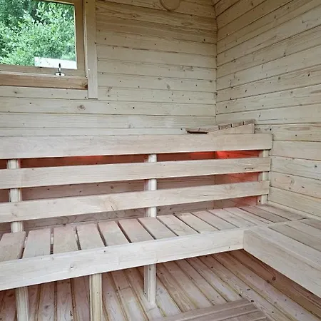 Pod Uwalonym Debem Apartamento