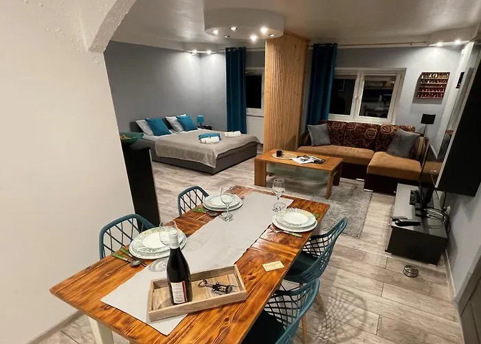 Pod Uwalonym Debem Apartment *