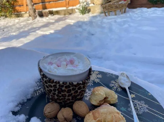 Apartment Pod Uwalonym Debem