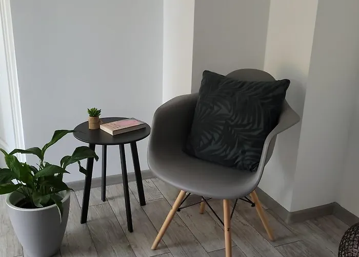 Apartment Pod Uwalonym Debem Jezow Sudecki